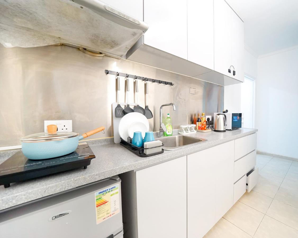 Shared Dormitory Wan Chai Road 187 هونغ كونغ المظهر الخارجي الصورة